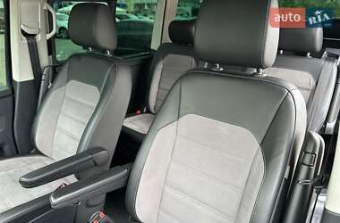 Мінівен Volkswagen Multivan 2020 в 
