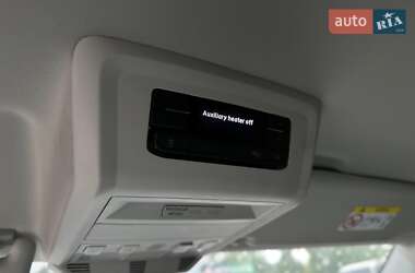 Мінівен Volkswagen Multivan 2020 в 