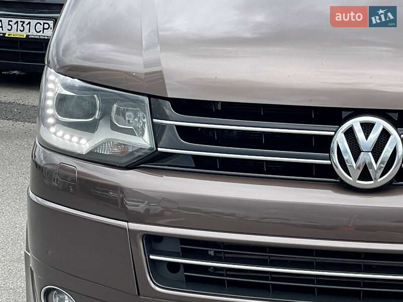 Мінівен Volkswagen Multivan 2013 в Києві