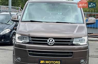 Минивэн Volkswagen Multivan 2013 в 