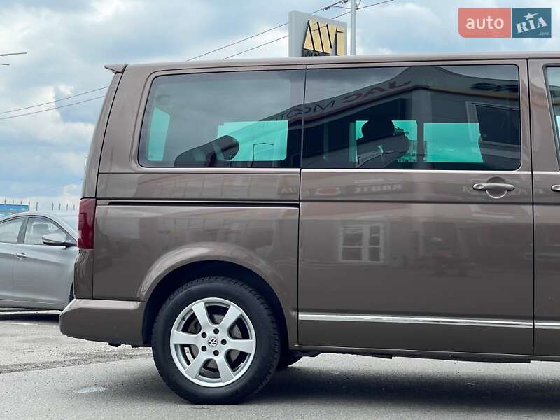 Мінівен Volkswagen Multivan 2013 в Києві