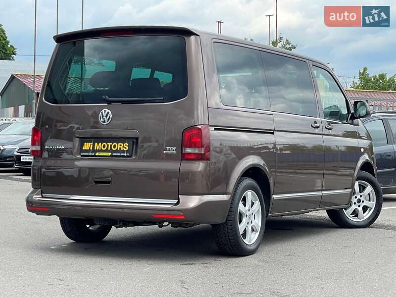 Мінівен Volkswagen Multivan 2013 в Києві
