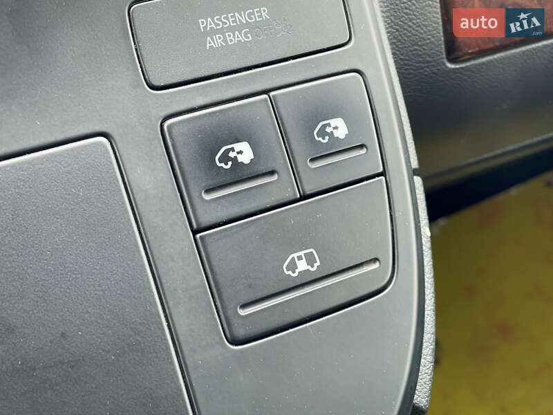 Мінівен Volkswagen Multivan 2013 в Києві