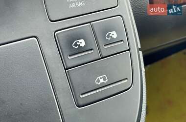Минивэн Volkswagen Multivan 2013 в 
