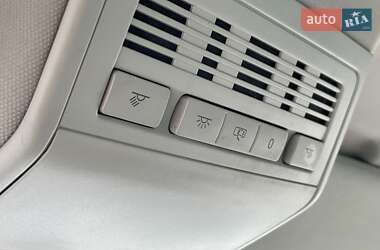 Минивэн Volkswagen Multivan 2013 в 