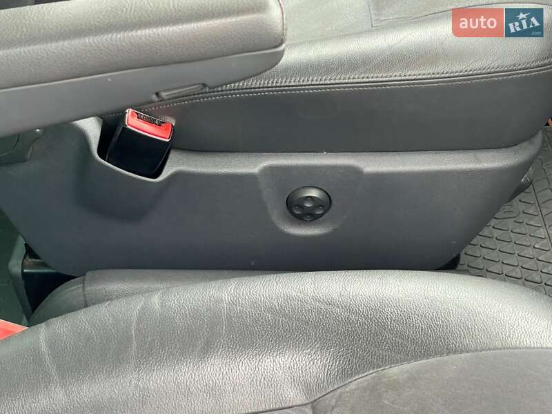 Мінівен Volkswagen Multivan 2013 в Києві
