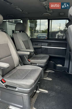 Мінівен Volkswagen Multivan 2010 в 