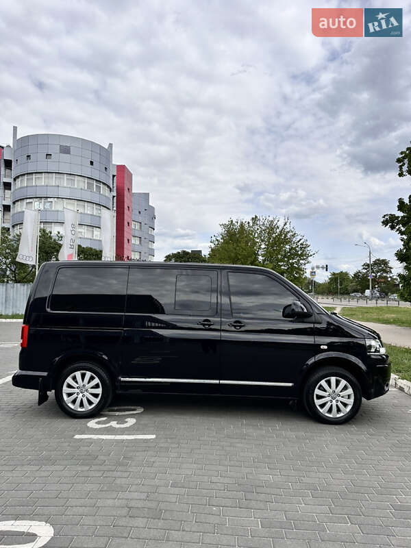 Минивэн Volkswagen Multivan 2012 в Харькове