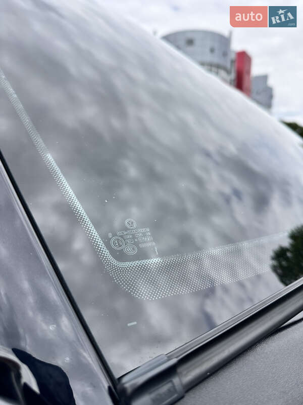 Минивэн Volkswagen Multivan 2012 в Харькове