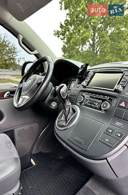 Минивэн Volkswagen Multivan 2012 в 