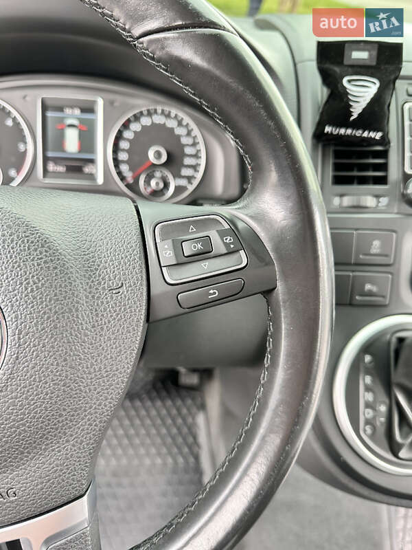 Минивэн Volkswagen Multivan 2012 в Харькове