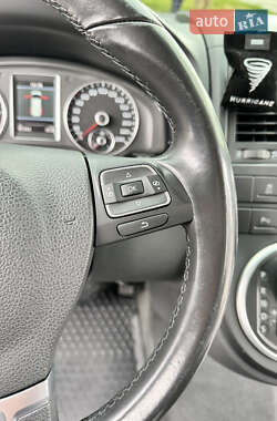 Минивэн Volkswagen Multivan 2012 в 