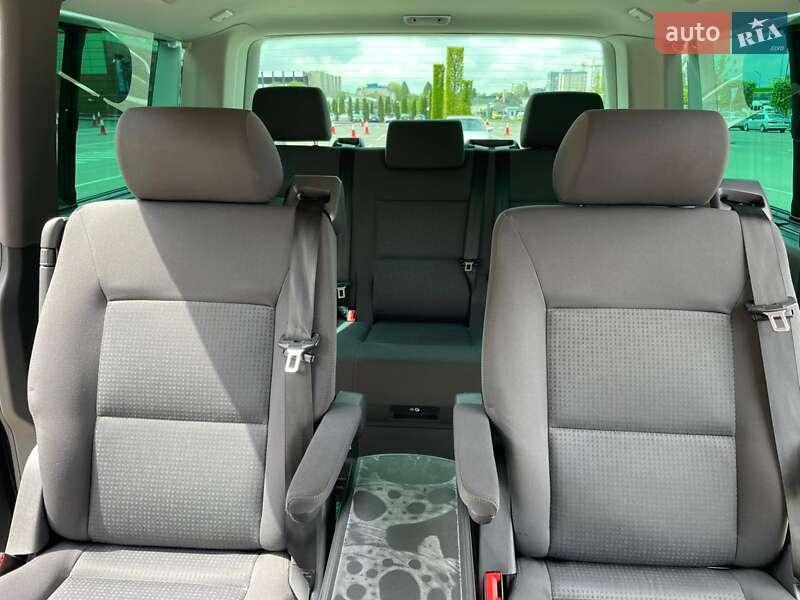 Минивэн Volkswagen Multivan 2006 в Луцке