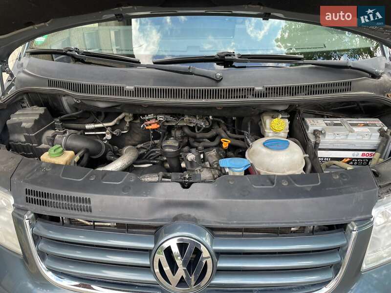 Минивэн Volkswagen Multivan 2006 в Луцке