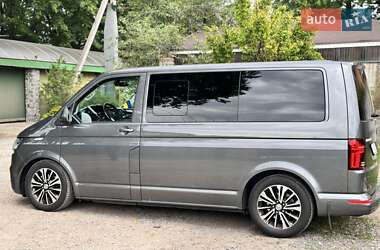Минивэн Volkswagen Multivan 2020 в 