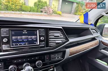 Минивэн Volkswagen Multivan 2020 в 