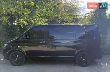 Мінівен Volkswagen Multivan 2013 в 