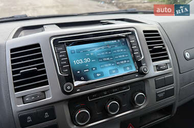 Мінівен Volkswagen Multivan 2013 в 