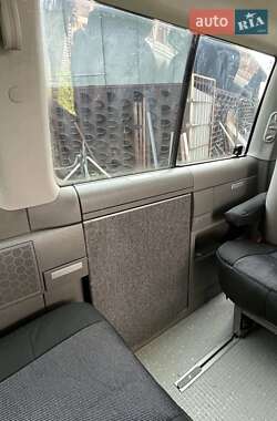 Мінівен Volkswagen Multivan 2001 в 