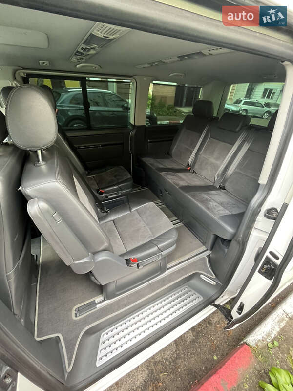 Мінівен Volkswagen Multivan 2013 в Білій Церкві