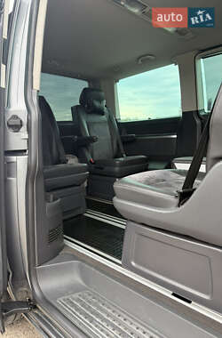 Минивэн Volkswagen Multivan 2010 в 