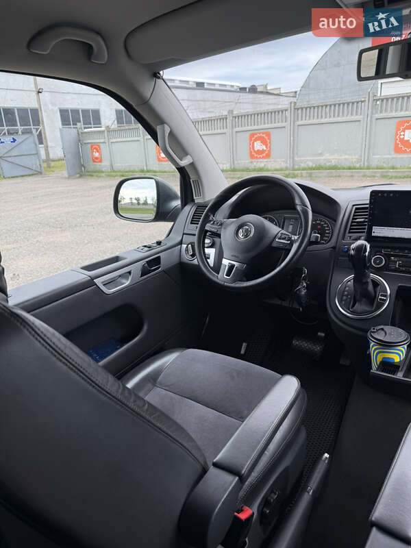 Минивэн Volkswagen Multivan 2010 в Одессе