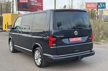Минивэн Volkswagen Multivan 2020 в 