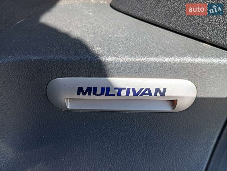 Минивэн Volkswagen Multivan 2011 в Киеве
