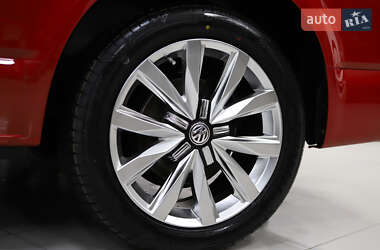 Минивэн Volkswagen Multivan 2020 в 