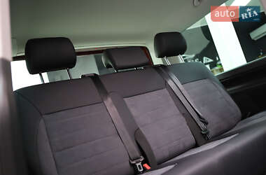 Минивэн Volkswagen Multivan 2020 в 