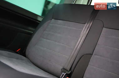 Минивэн Volkswagen Multivan 2020 в 