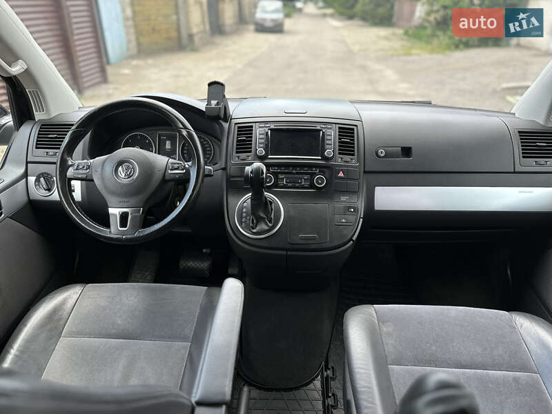 Минивэн Volkswagen Multivan 2015 в Змиеве