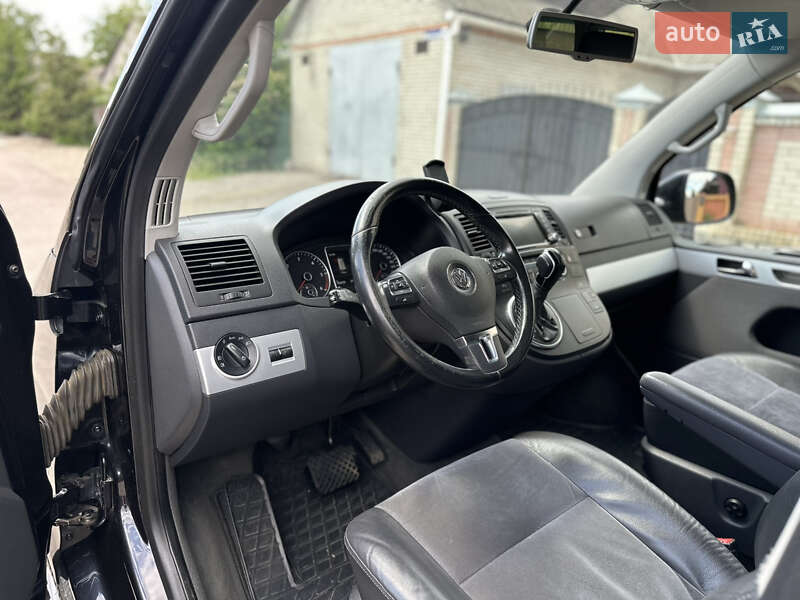 Минивэн Volkswagen Multivan 2015 в Змиеве