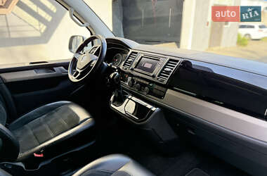 Минивэн Volkswagen Multivan 2016 в 