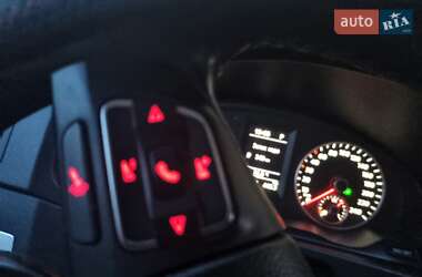 Мінівен Volkswagen Multivan 2011 в 