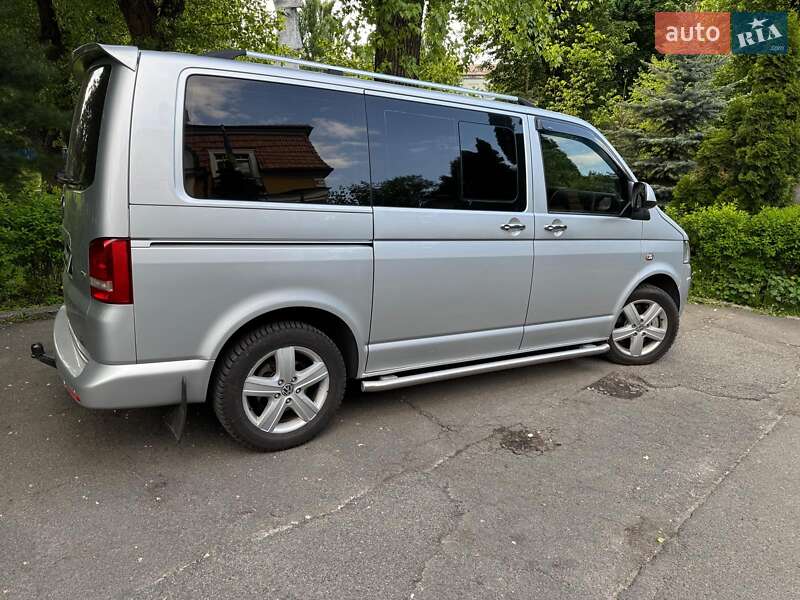 Мінівен Volkswagen Multivan 2012 в Києві