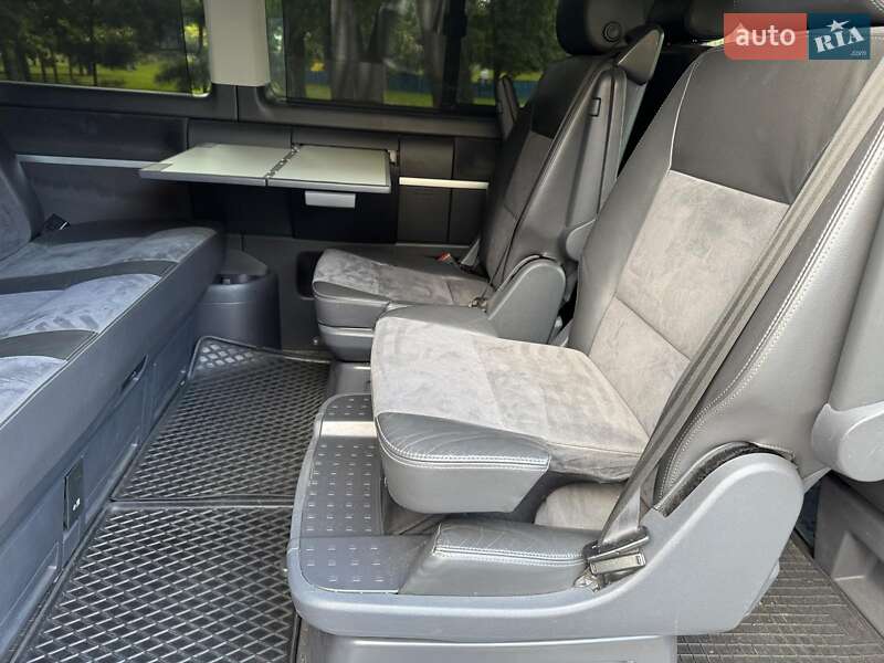 Мінівен Volkswagen Multivan 2012 в Києві