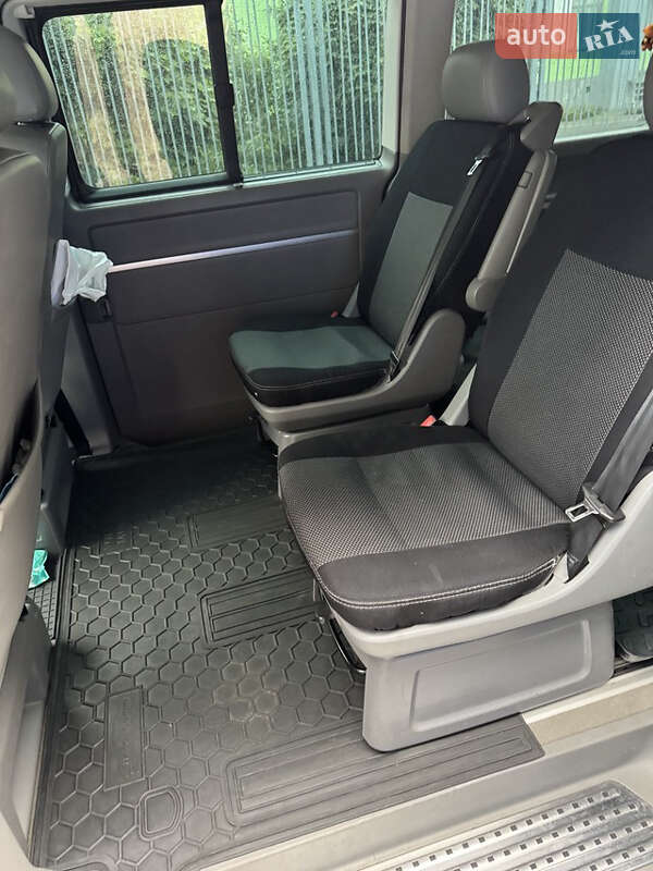 Минивэн Volkswagen Multivan 2008 в Киеве