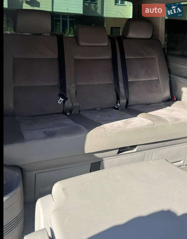 Минивэн Volkswagen Multivan 2008 в Киеве