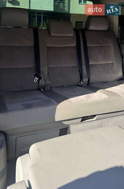 Мінівен Volkswagen Multivan 2008 в 