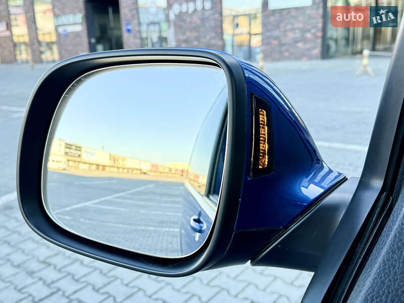 Мінівен Volkswagen Multivan 2020 в Чернівцях
