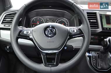Минивэн Volkswagen Multivan 2015 в 