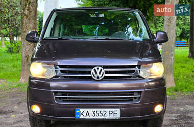 Минивэн Volkswagen Multivan 2010 в 