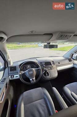 Минивэн Volkswagen Multivan 2012 в 