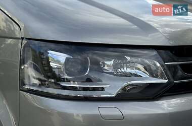 Минивэн Volkswagen Multivan 2011 в 