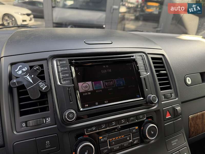 Мінівен Volkswagen Multivan 2011 в Києві