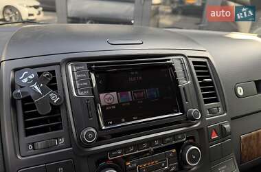 Минивэн Volkswagen Multivan 2011 в 