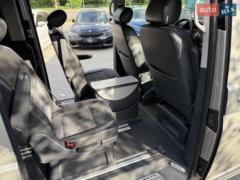 Мінівен Volkswagen Multivan 2011 в Києві