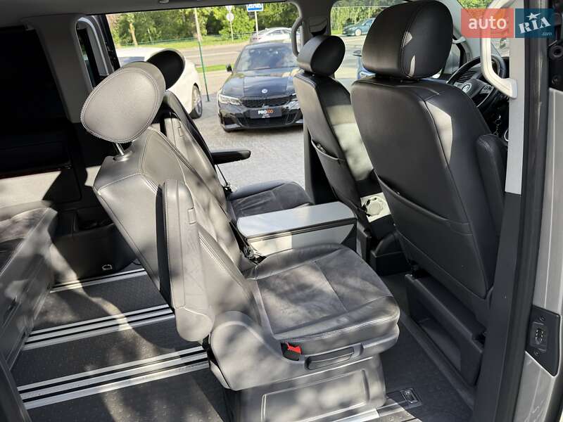 Мінівен Volkswagen Multivan 2011 в Києві