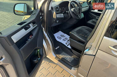 Минивэн Volkswagen Multivan 2018 в 